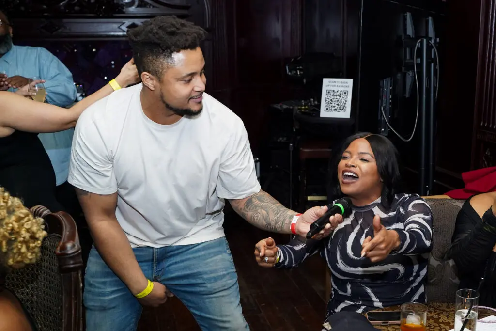 Roses, Rosé & R&B Karaoke Valentine’s Party